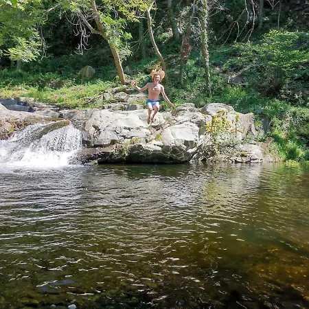 Дом отдыха Beautiful River-front With Natural Pool Соред